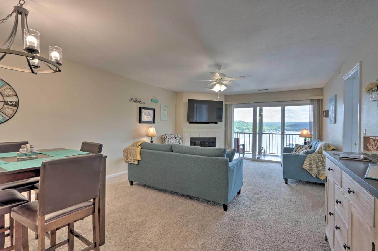 The Lake Escape With Balcony And Pool Access! Camdenton Extérieur photo