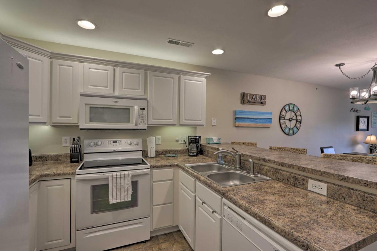 The Lake Escape With Balcony And Pool Access! Camdenton Extérieur photo